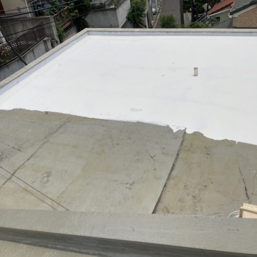 屋上遮熱防水の手順2．下地塗り